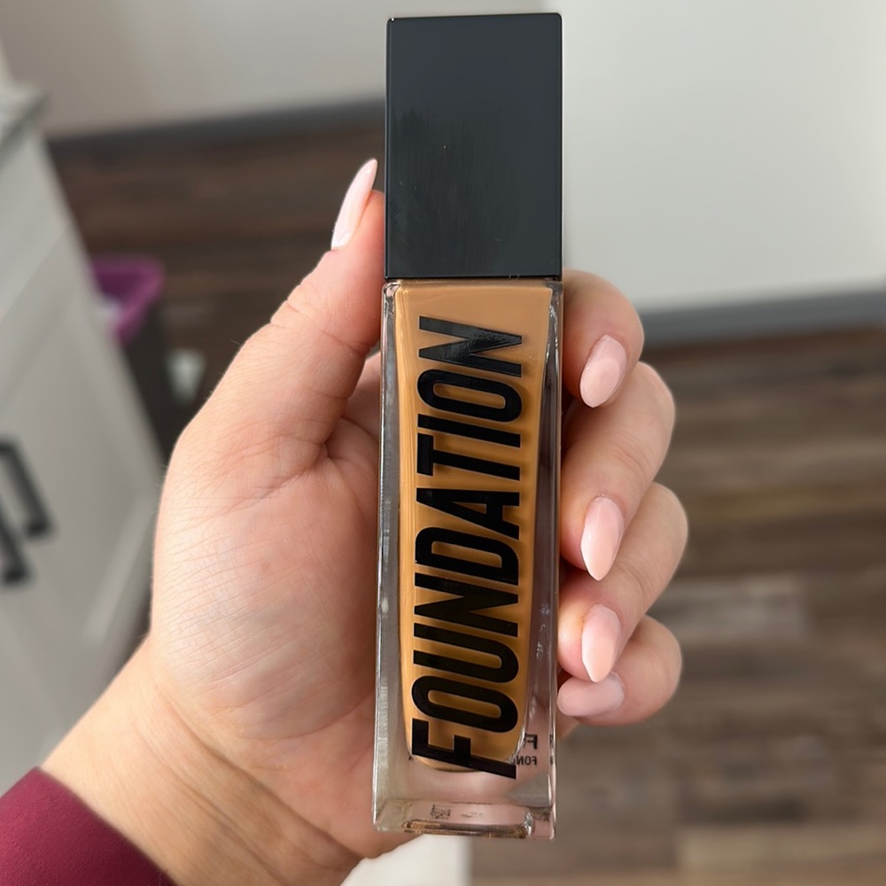 Anastasia Luminous Foundation